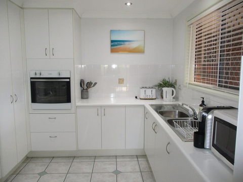 Torquay Beach Holiday House - Accommodation Cairns 0