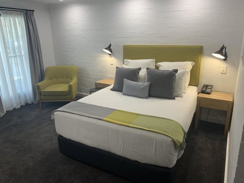 Town Square Motel - Accommodation Cairns 1