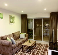Tranquil Relaxing Forrest Style Apartment - Braddon CBD - Accommodation Cairns