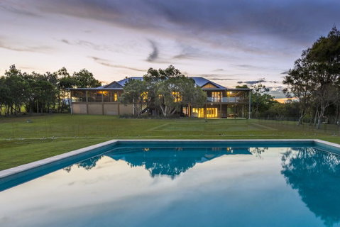 TRANQUILO BEACH HOUSE - Accommodation Cairns 0