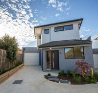 Trendy sweet home 4BedsBlackburn South - Accommodation Cairns
