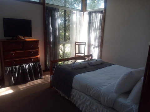 Twinkle Tree's Cottage - Accommodation Cairns 2