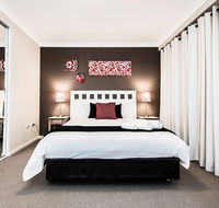 Two bedroom Apt next to Perth CBD with Parking. - Accommodation Cairns