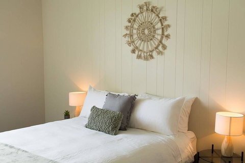 Two Bedroom Gem, Short Drive To MONA - Accommodation Cairns 1