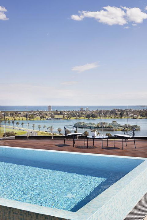Tyrian Albert Park Lake - Accommodation Cairns 3