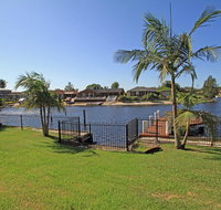 Unbeatable Waterfront Location - Accommodation Cairns