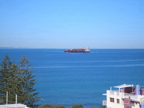 Unit 13 Oceanic, Kings Beach - Accommodation Cairns 0