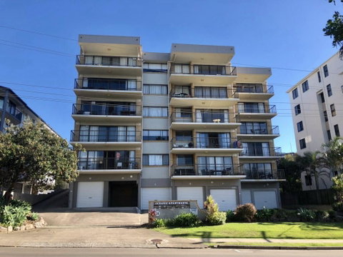 Unit 13 Oceanic, Kings Beach - Accommodation Cairns 3