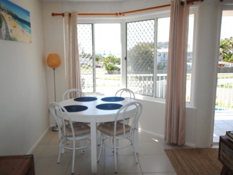 Unit 6 'mainsail Apartments' Free Wifi! - Accommodation Cairns 3
