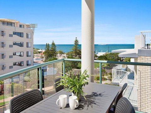 Unit 7 Fair Haven, Kings Beach - Excellent Views! - Accommodation Cairns 1