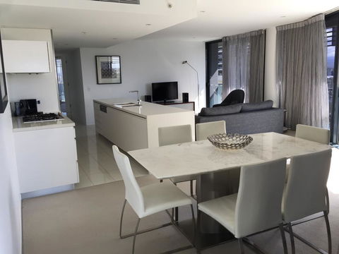 Upmarket Resort At Oracle Broadbeach URGC - Accommodation Cairns 0