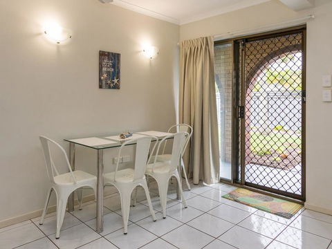 Upstairs And Downstairs - 81 Denman Camp Rd - Accommodation Cairns 2
