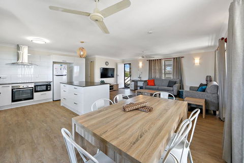 Upstairs And Downstairs - 81 Denman Camp Rd - Accommodation Cairns 0