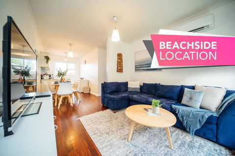 Urban Beach Shack-Metres From The Beach & Cafes - Accommodation Cairns 0