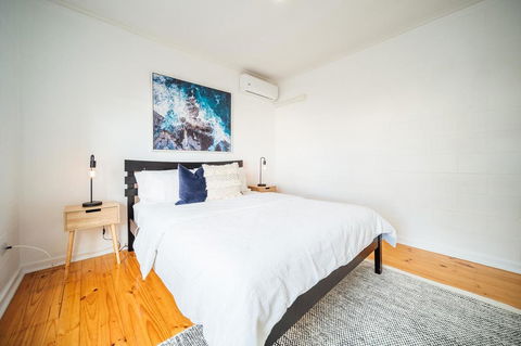 Urban Beach Shack-Metres From The Beach & Cafes - Accommodation Cairns 1