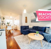 Urban Beach Shack-Metres from the Beach  Cafes - Accommodation Cairns