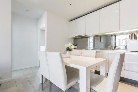 UWS Madison Melbourne CBD Apartment - Accommodation Cairns 3