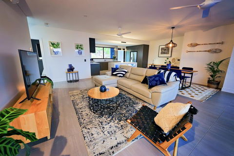 Valle Vista Luxury Apartments - Accommodation Cairns 0
