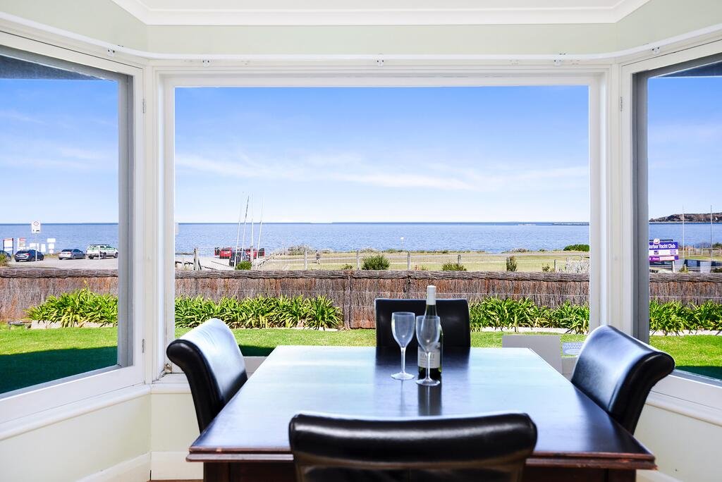 Victor Harbor SA Accommodation Cairns