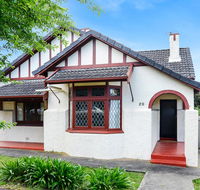 Victor Harbor Cottage 'Cornhill' - Pet Friendly - Accommodation Cairns