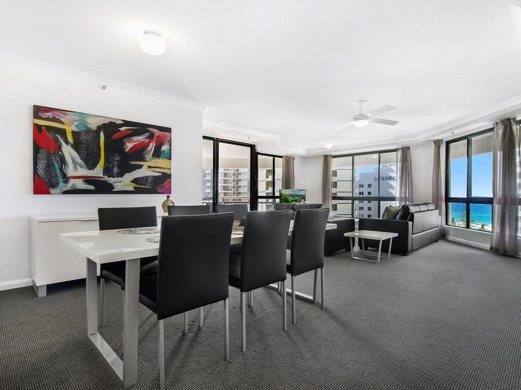 Broadbeach QLD Accommodation Cairns
