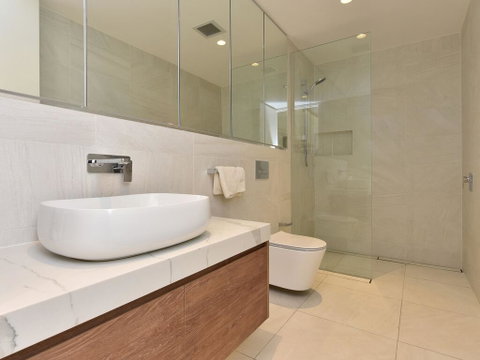 Villa Catania Waterside At Trinity Point - Accommodation Cairns 3