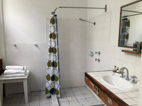Vine Valley Inn - Accommodation Cairns 1