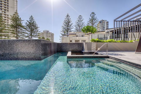 Vue Broadbeach - Accommodation Cairns 2