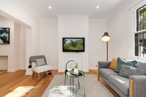 Walk To The City, Fish Market, Darling Harbour - Accommodation Cairns 2