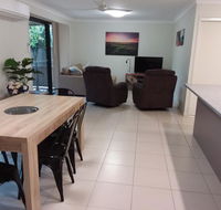 Waratah and Wattle Apartments - Accommodation Cairns
