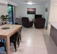 Waratah and Wattle Apartments - Accommodation Cairns