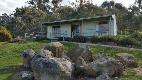 Warby Cottage - Accommodation Cairns 0