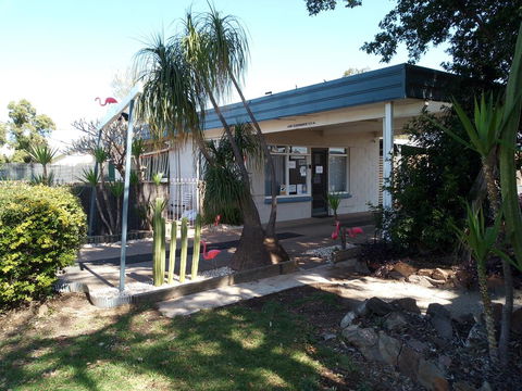 Warren Motor Inn - Accommodation Cairns 2