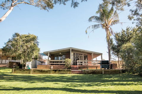 Water's Edge Bundalong - Accommodation Cairns 1
