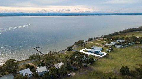 Waterfront Sanctuary - Raymond Island Getaway - Accommodation Cairns 0