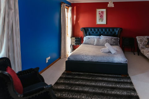 The Dan - Accommodation Cairns 8