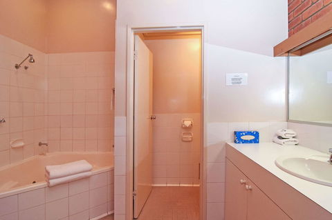 Main Lead Ballarat Motel - Accommodation Cairns 14