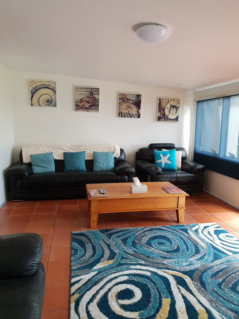 Relax In San Remo - Accommodation Cairns 0