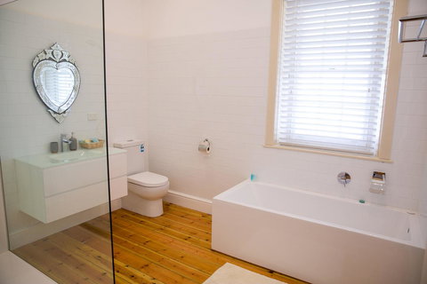 Cape Nelson Lighthouse - Accommodation Cairns 12