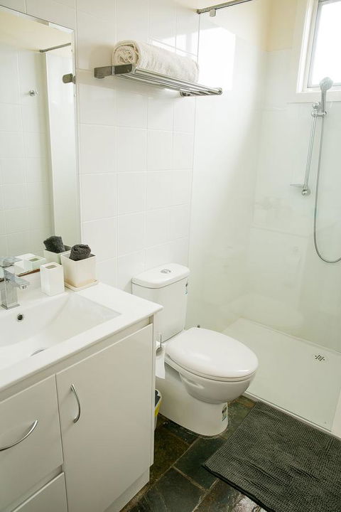 Cape Nelson Lighthouse - Accommodation Cairns 9