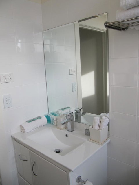 Cape Nelson Lighthouse - Accommodation Cairns 27