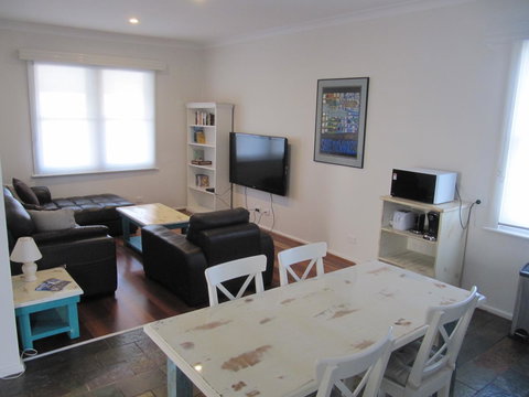 Cape Nelson Lighthouse - Accommodation Cairns 18