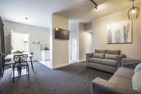 Nightcap At Excelsior Hotel - Accommodation Cairns 11