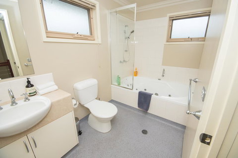 The Pitch - Accommodation Cairns 21