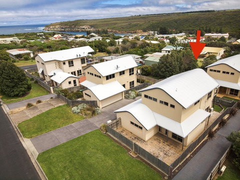 The Pitch - Accommodation Cairns 38