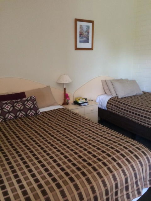 Ambassador Motor Inn - Accommodation Cairns 27