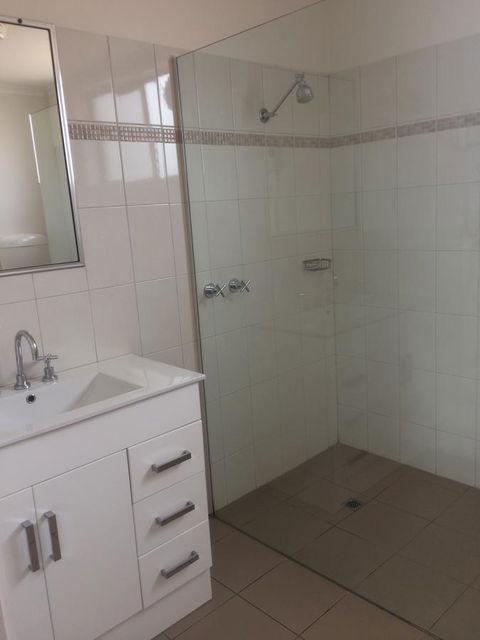 Ambassador Motor Inn - Accommodation Cairns 28