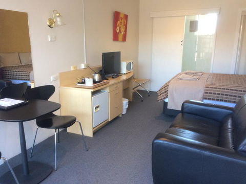 Ambassador Motor Inn - Accommodation Cairns 20