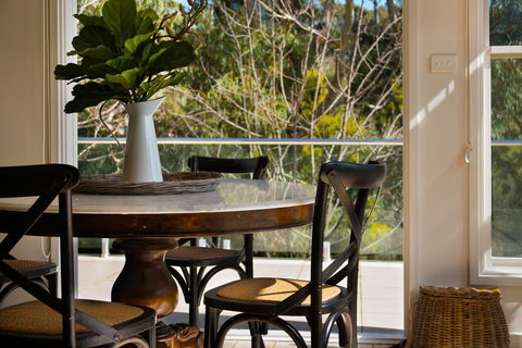 Lake Como Villa - Accommodation Cairns 5