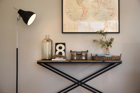 Lake Como Villa - Accommodation Cairns 3